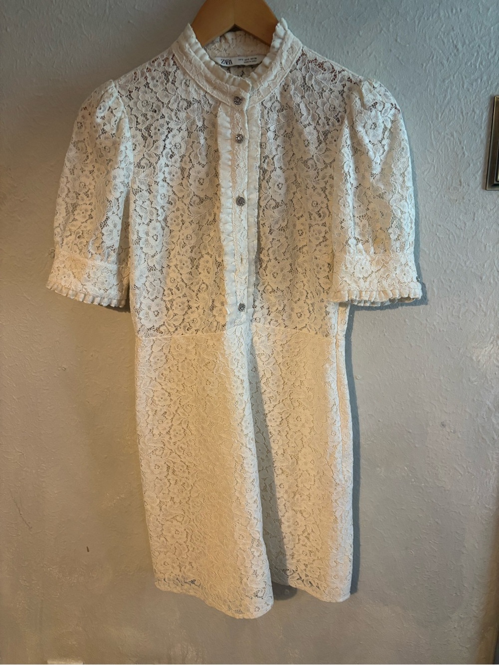 Zara White Lace Short-Sleeve Mini Dress - Picture 2 of 9